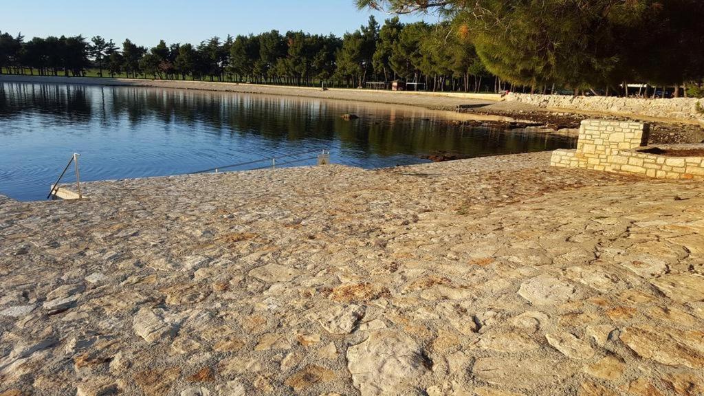Lux Hotel Novigrad  Luaran gambar