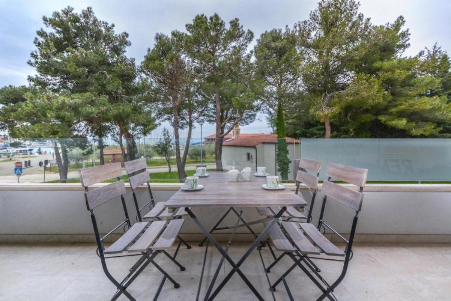 Lux Hotel Novigrad  Luaran gambar