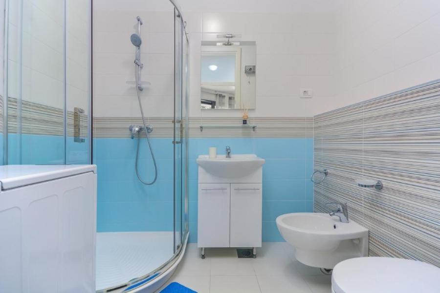 Lux Hotel Novigrad  Luaran gambar