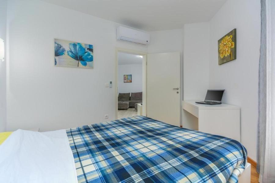 Lux Hotel Novigrad  Luaran gambar